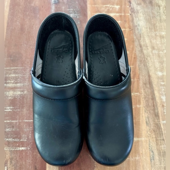 Dansko Black Leather Women's Professional Clogs Size 38 - Picture 2 of 8